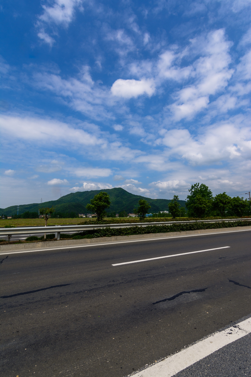 320国道桐庐段忍不住拿起相机