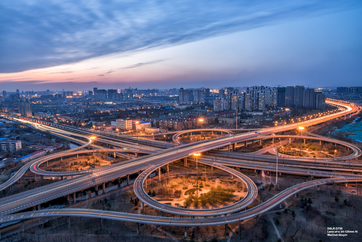 天津东南快速路主干交通