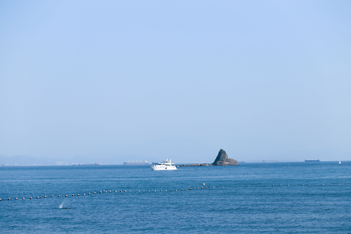 深圳大梅沙一望无际的大海