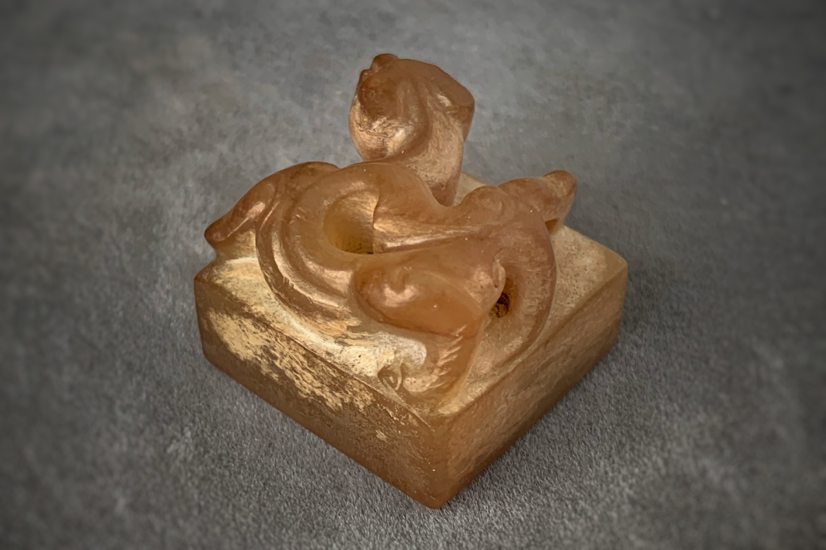 汉螭虎钮玉印耿纯