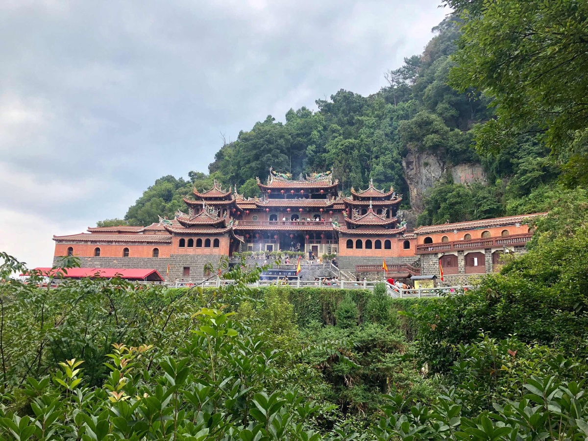 山中寺庙清水岩