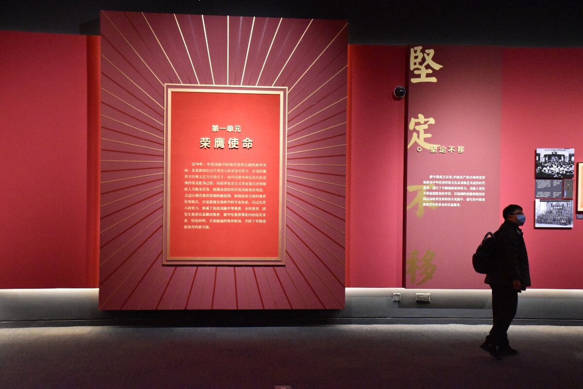 抠鼻哥<br />
哈哈  雷死我了。