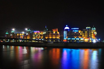 对岸