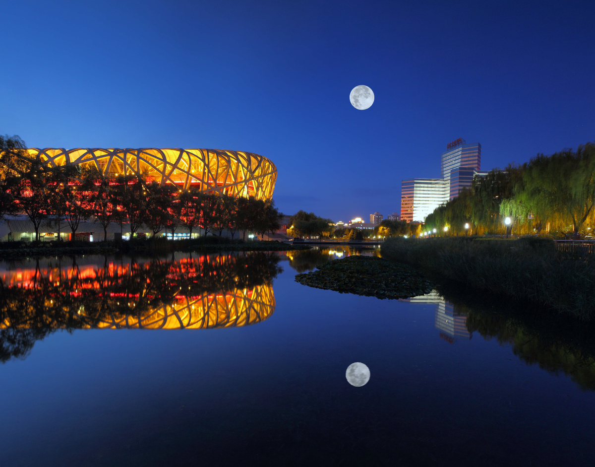 鸟巢夜景拍摄于北京cbd