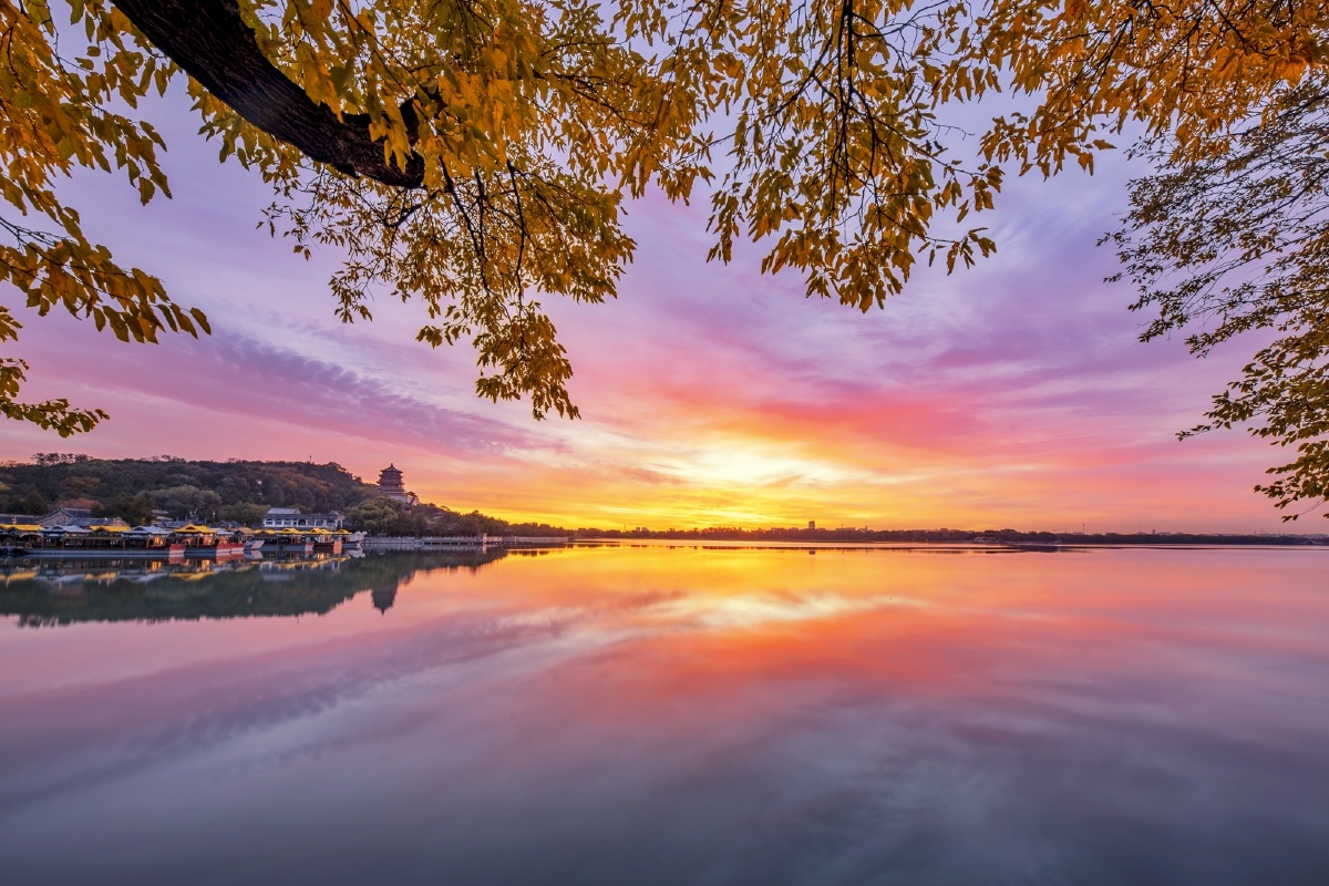 昆明湖秋水长天一色