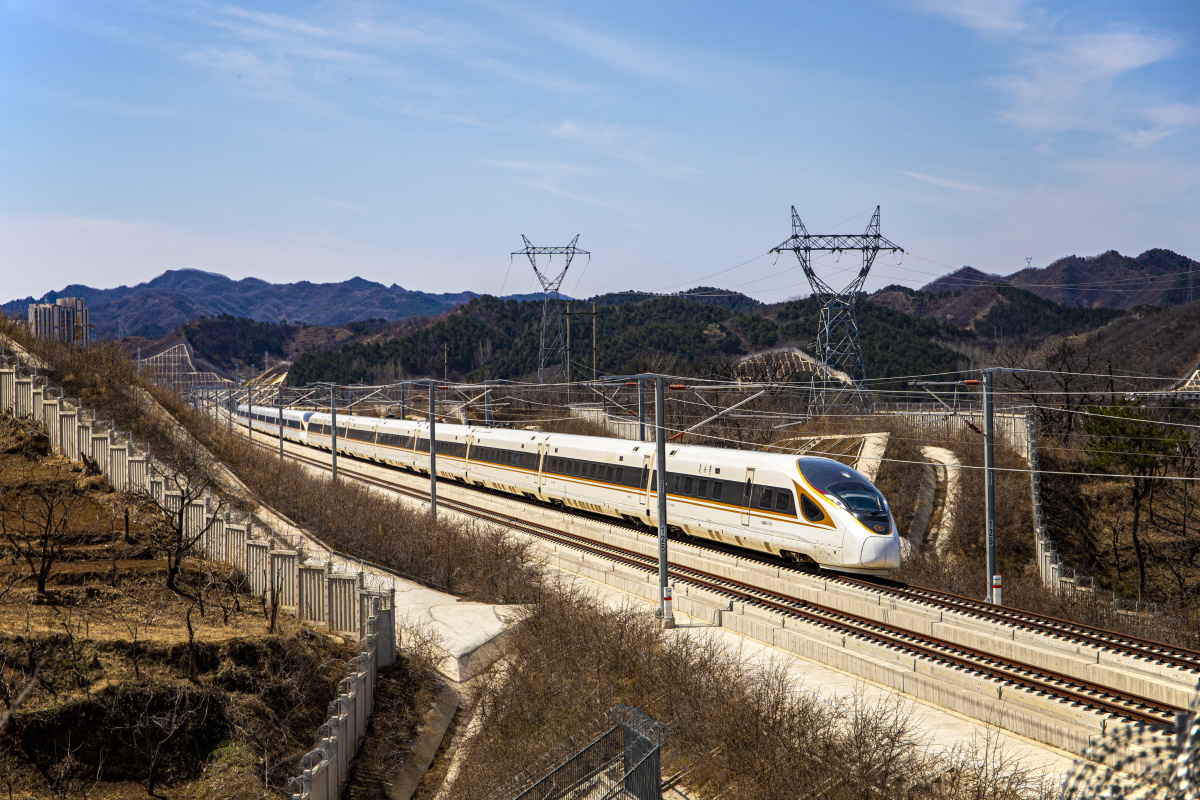 京沈高铁·兴隆县西站