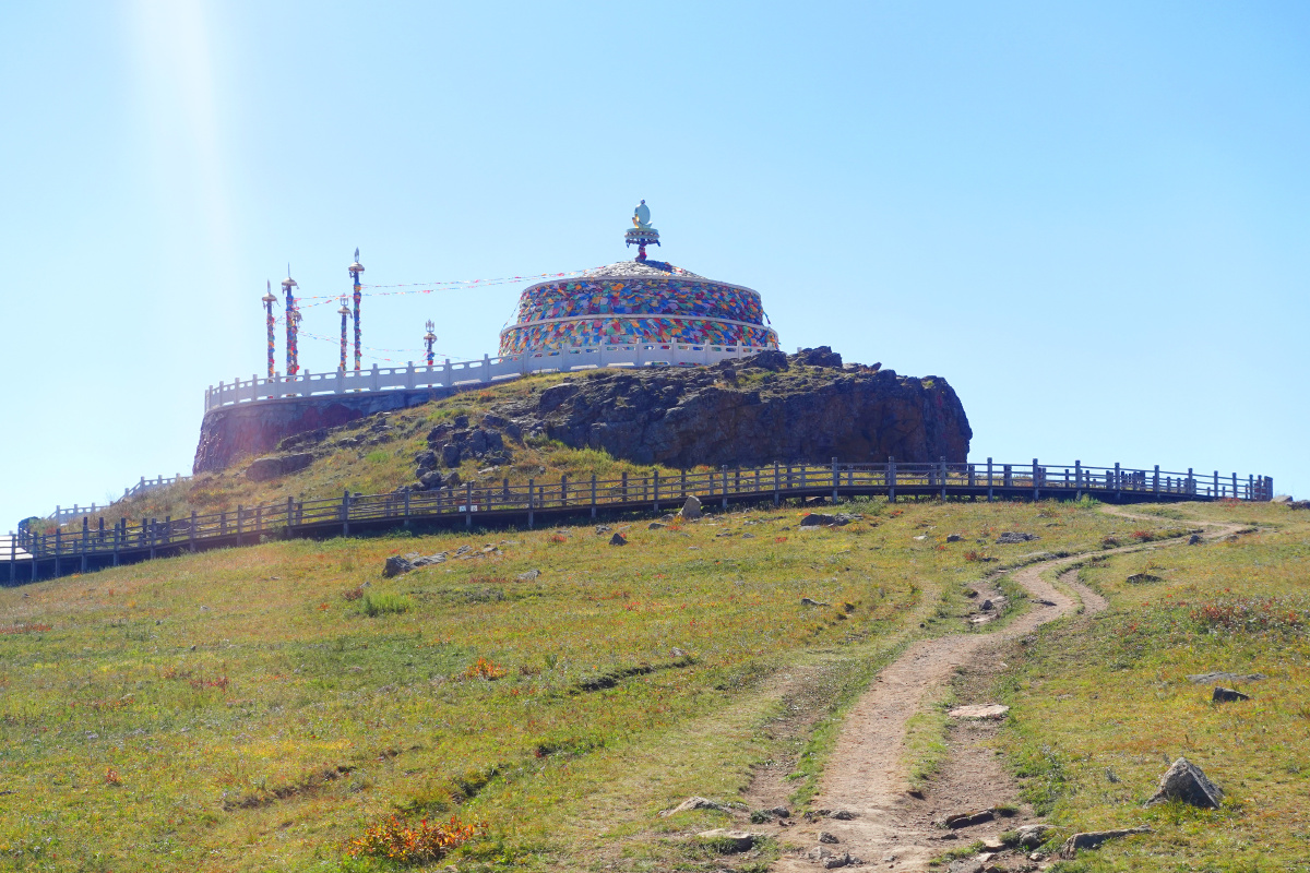 内蒙古包头春坤山风光