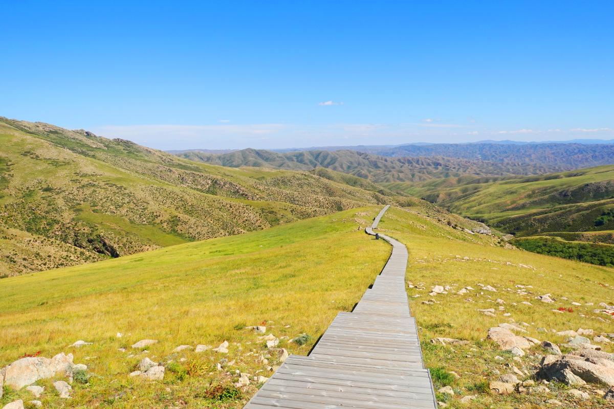 内蒙古包头春坤山风光