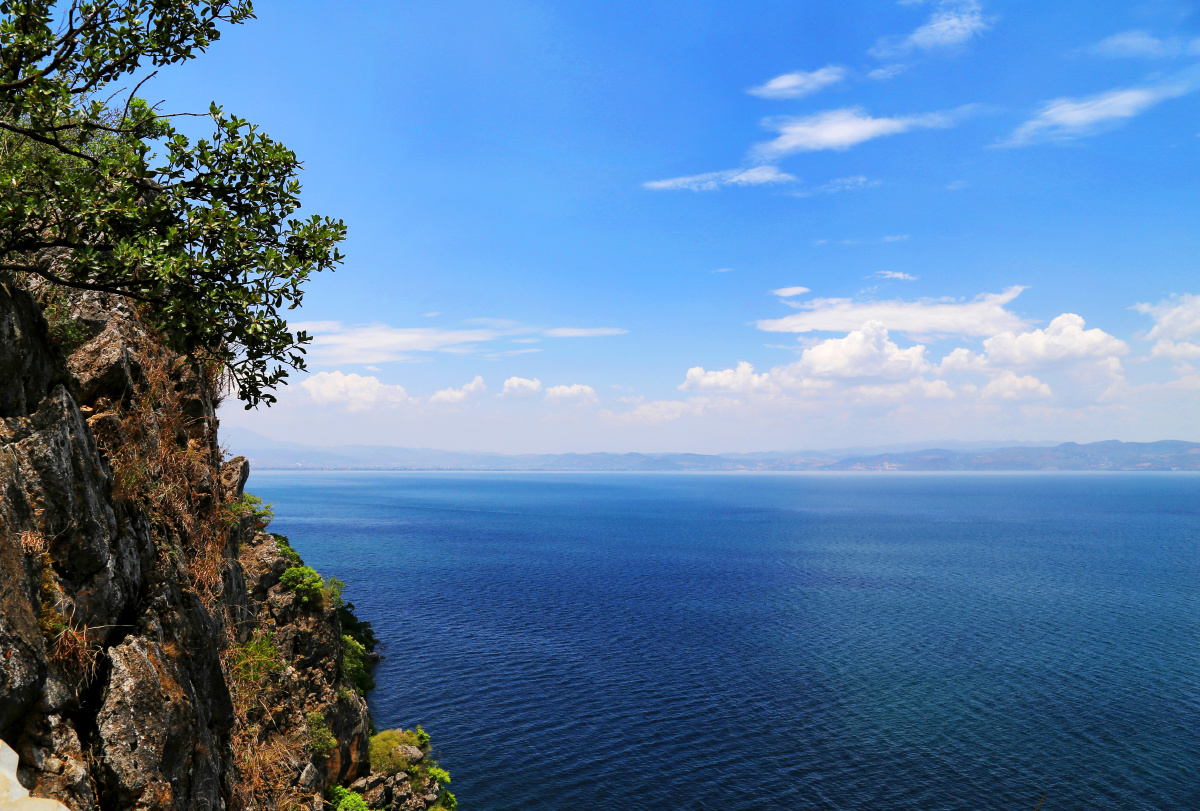 云南抚仙湖风光