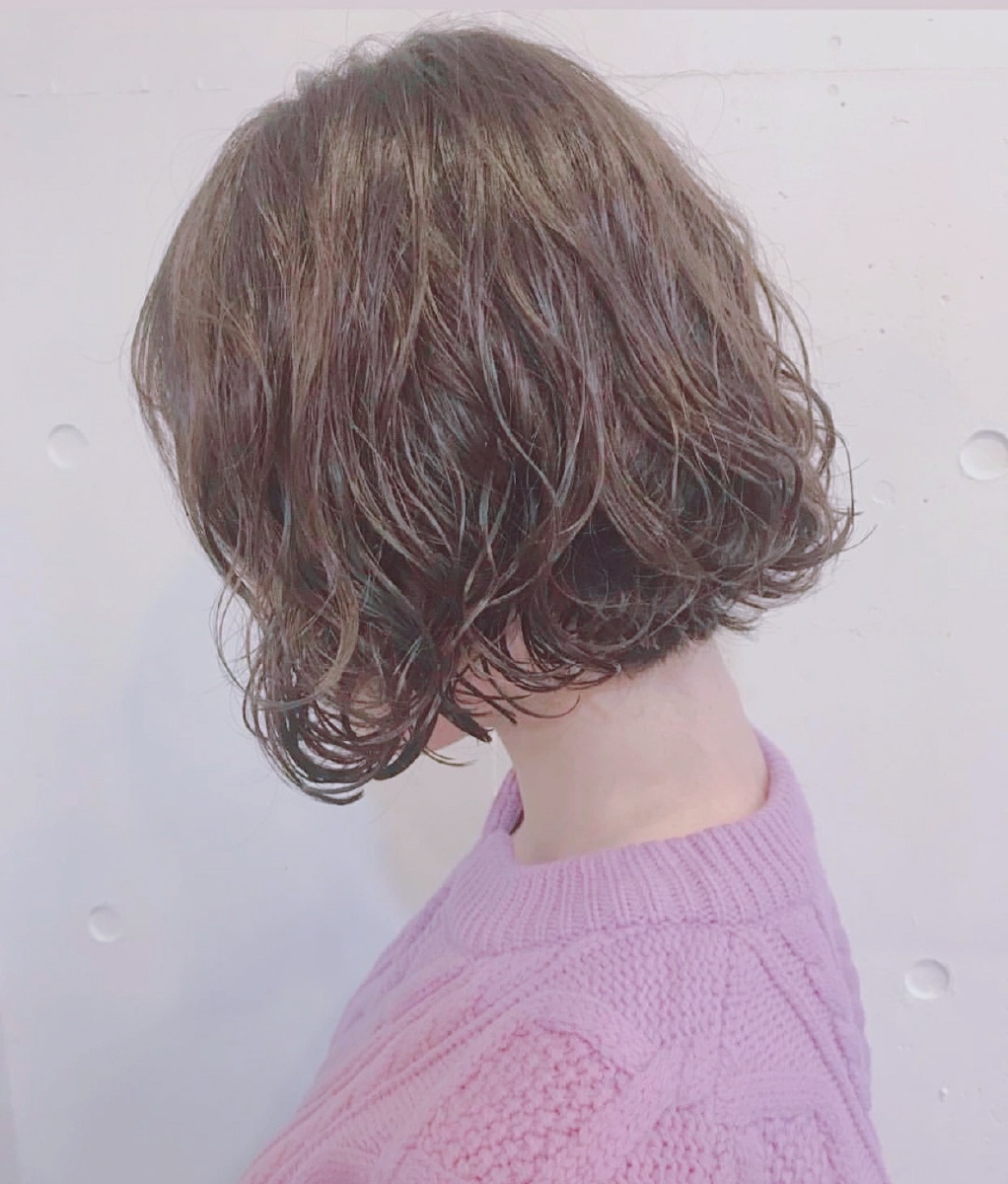 短发蓬蓬烫真好看