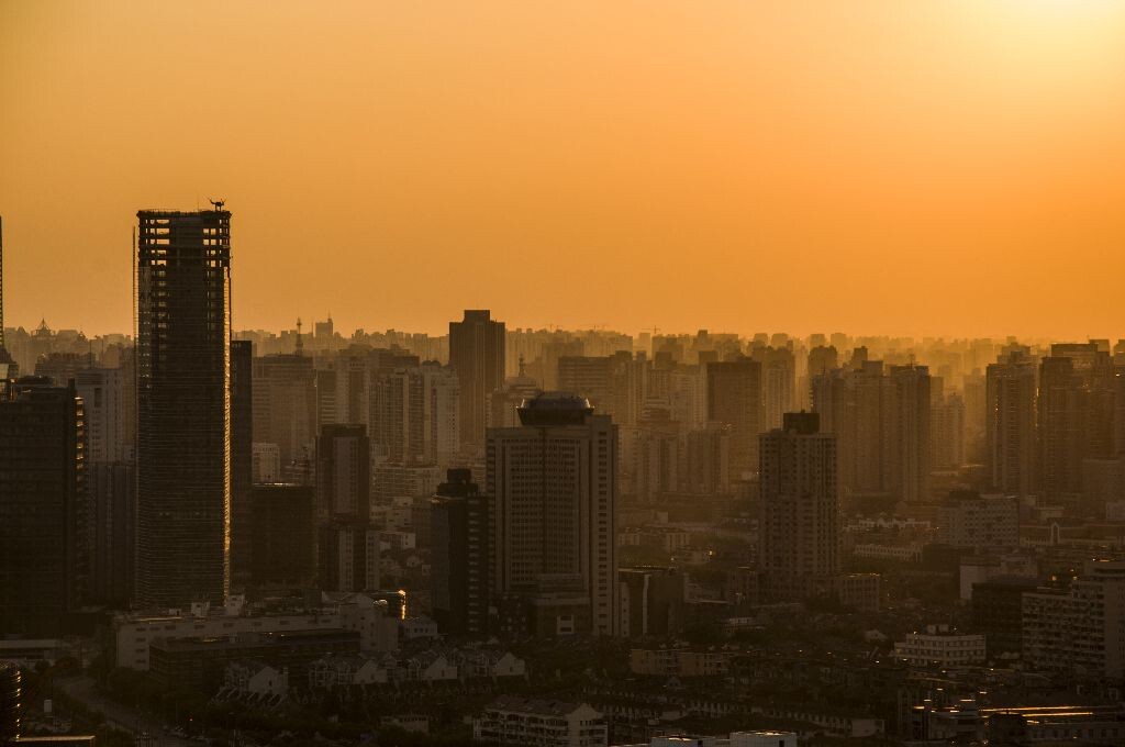 夕阳下浦西。
