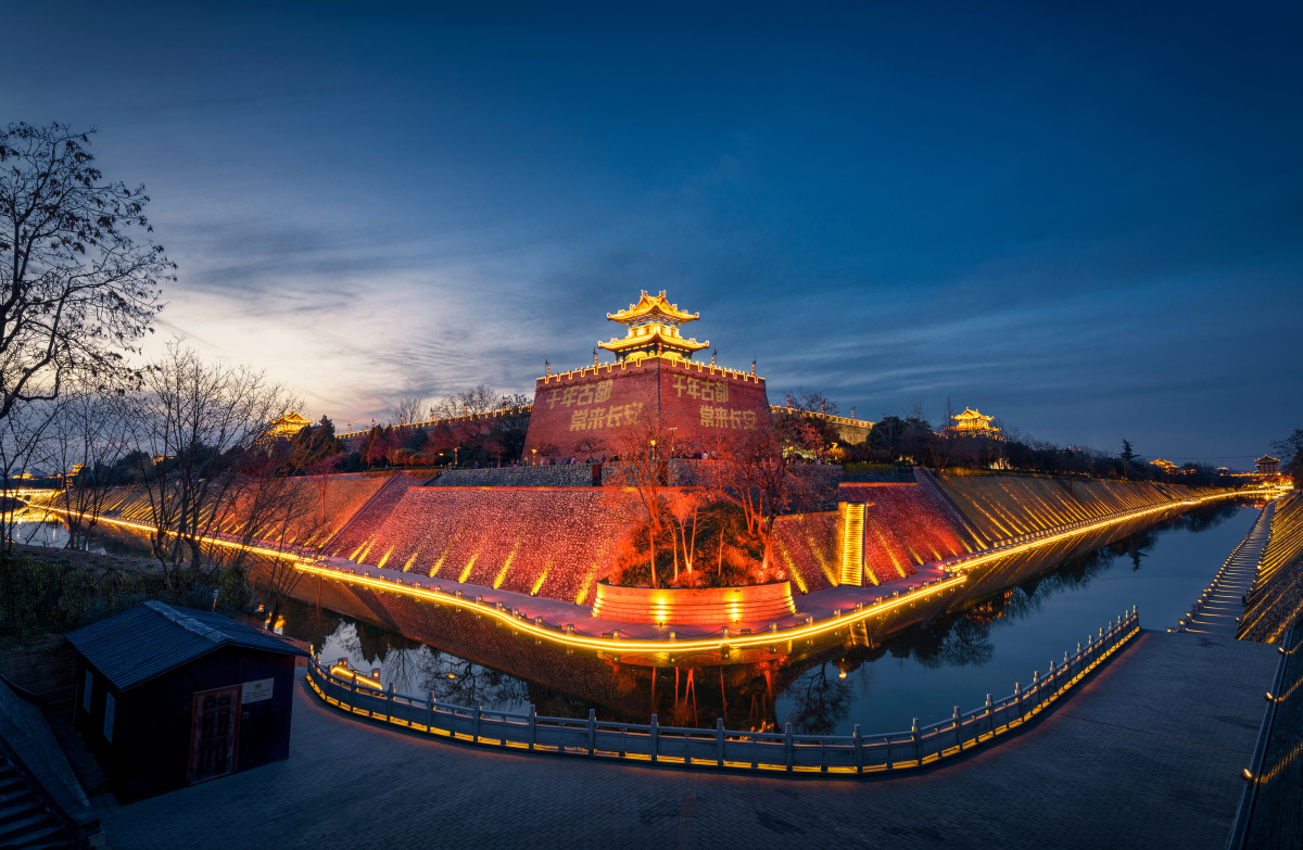 《西安东南城角》