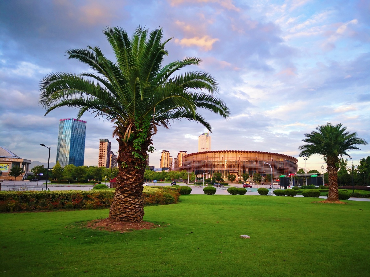 义乌梅湖体育场