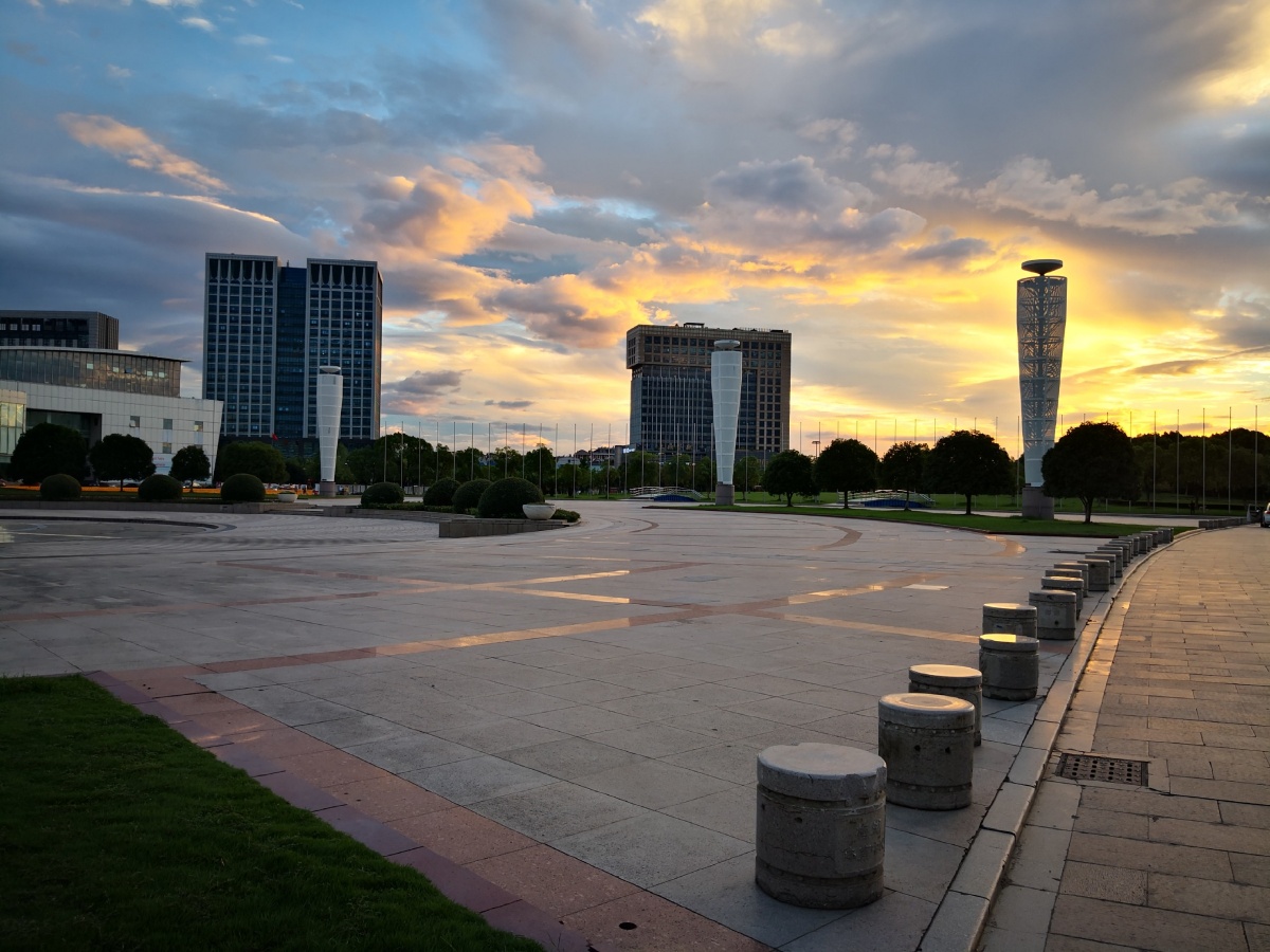 义乌梅湖体育场