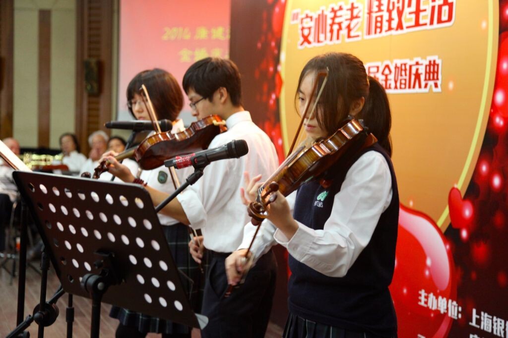 DP学生表演者