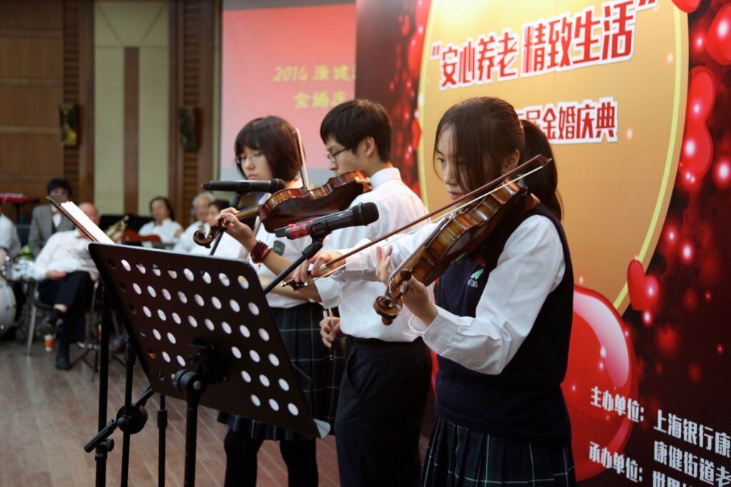 DP学生表演者