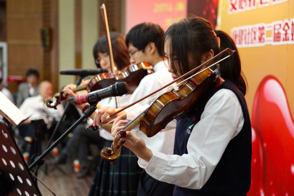 DP学生表演者