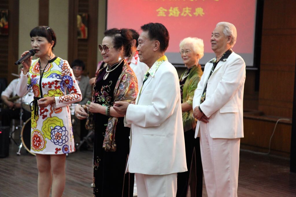 中老年人表演