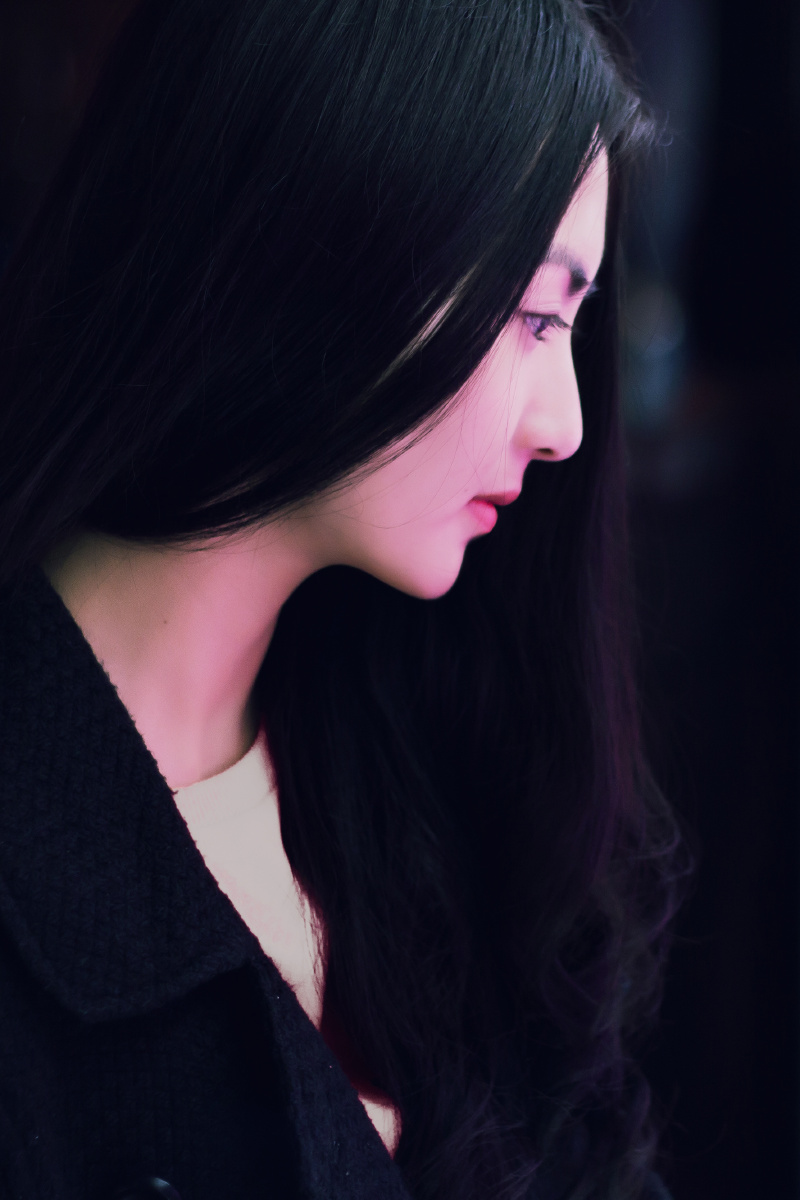 你侧脸还是很美