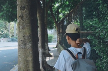 001