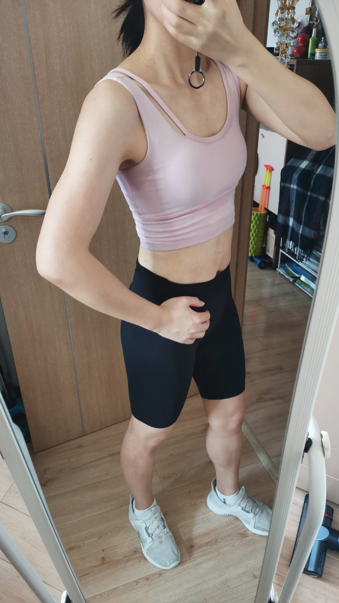 晨间运动完成后的自拍