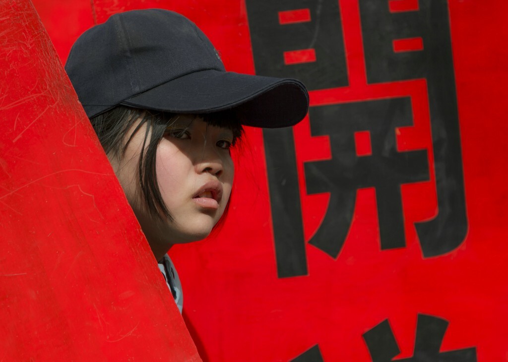 司职开道玉女的女孩。