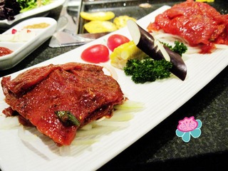 IMG_0060调味肉双拼（特色牛肉+黑椒牛肉）