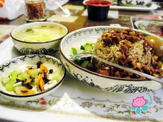 IMG_2573卤肉饭.jpg