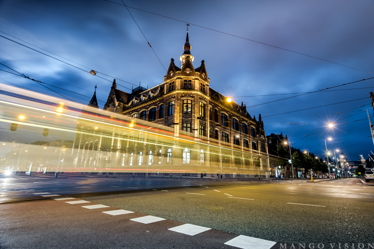 流光溢彩的夜晚