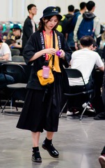 216921