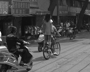 《街头杂技》