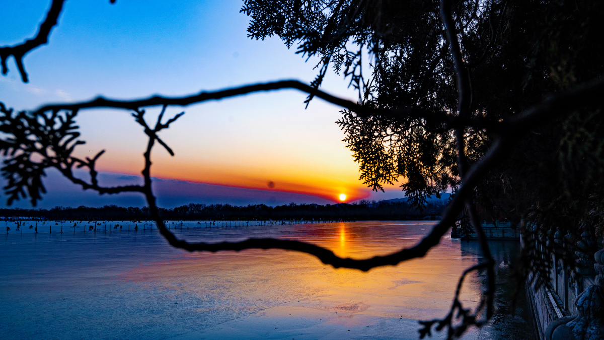 北京颐和园夕阳