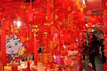 立碑纪念
