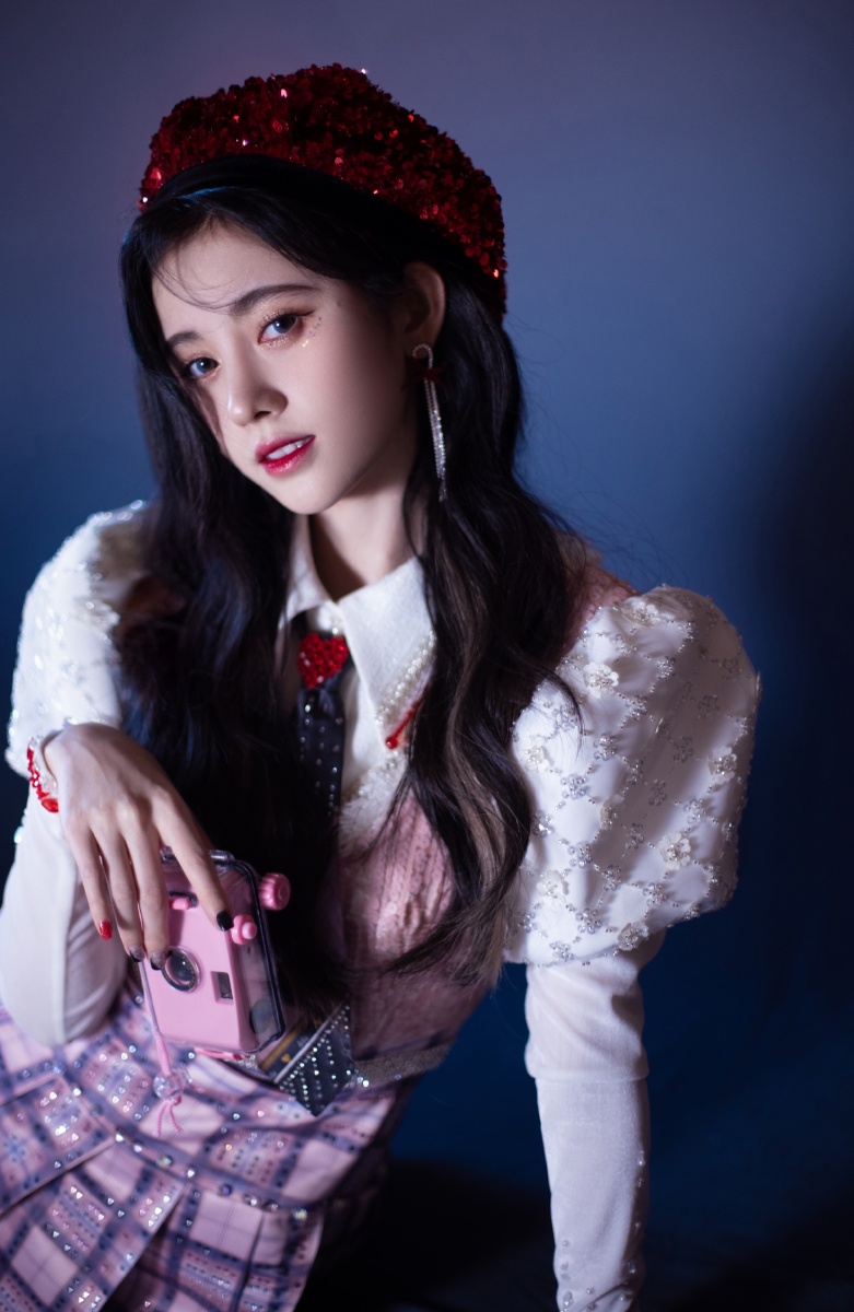 鞠婧祎图片来源于微博