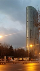 280195