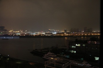 雨夜浦江