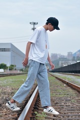 397028