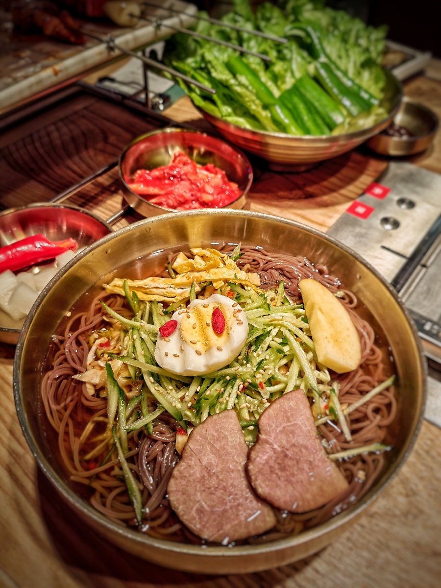 1/114探店打卡手机静物美食摄影韩国冷面#烧烤汤面面晚餐#肉#午餐烹饪