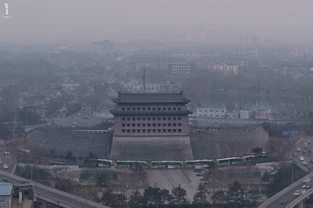 雾霾德胜门