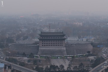 雾霾德胜门