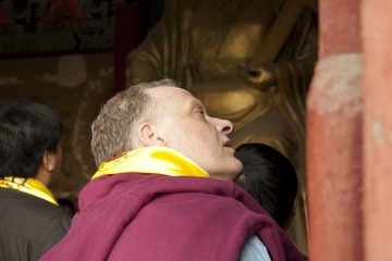 老外祭拜二帝