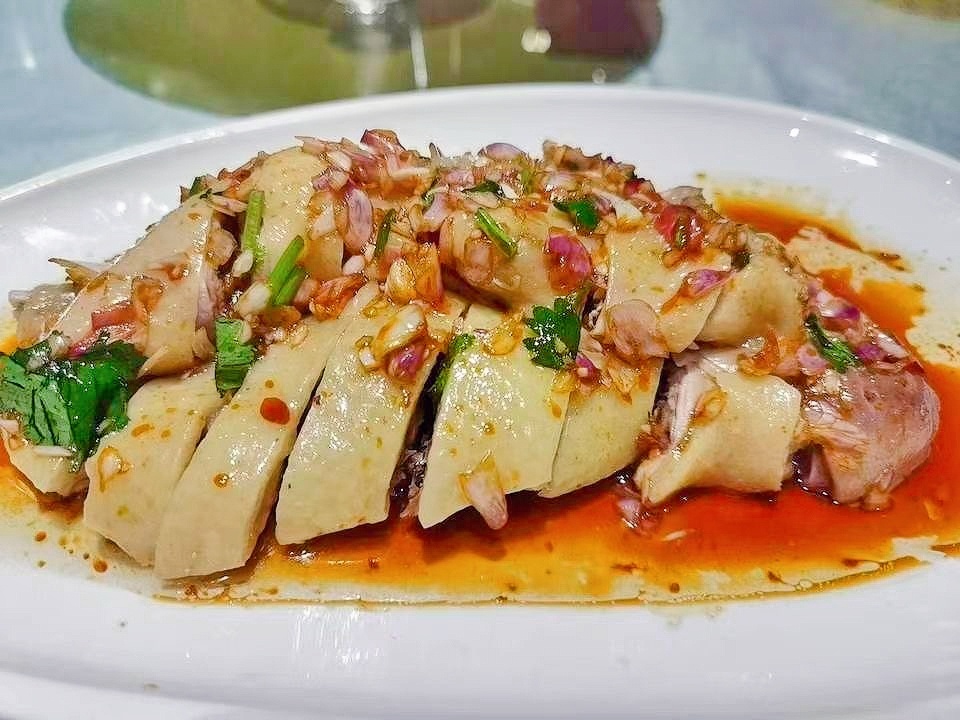 广式蒜蓉白切鸡酱油鸡
