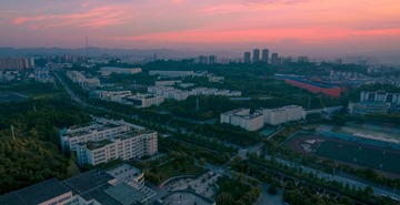 夕照大学路