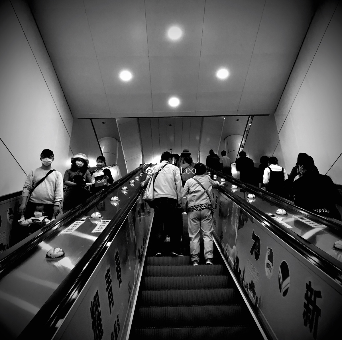 街拍日记黑白第三期地铁01ps该组照片仅供摄影参考以及欣赏除此之外