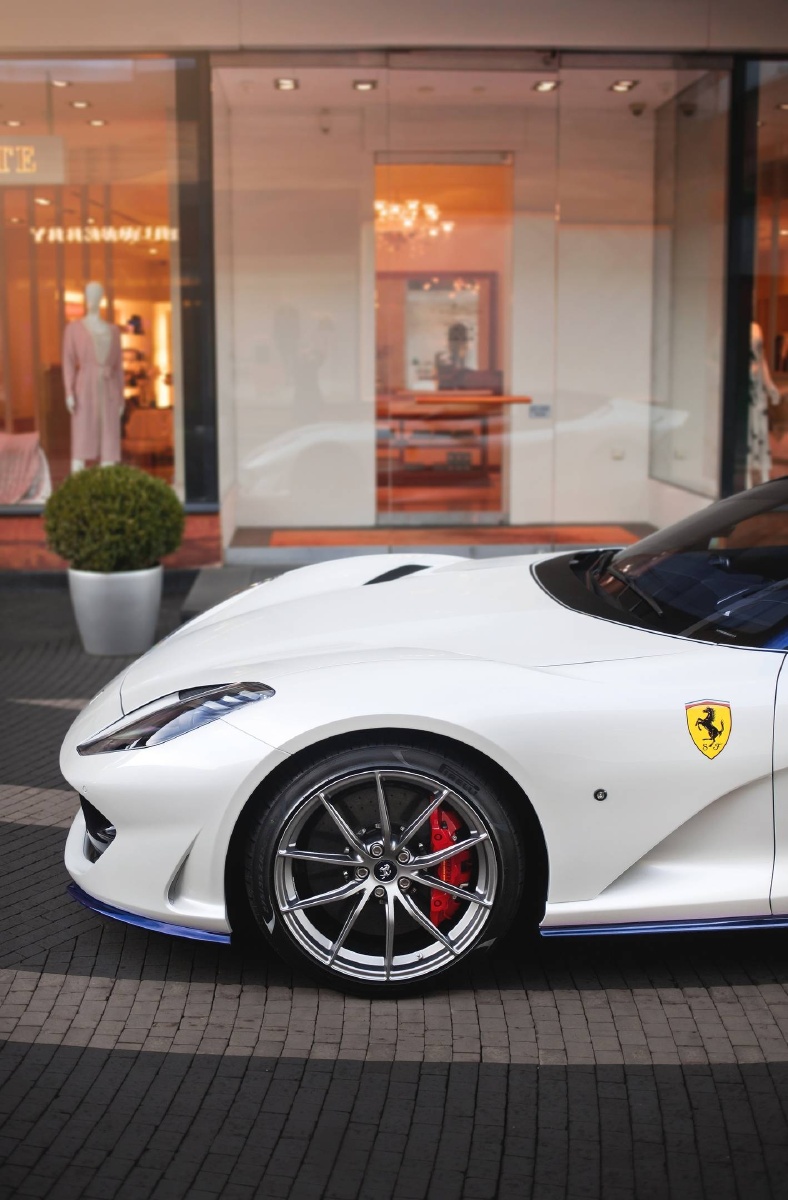 ferrari 812 tailor made - 伪车迷 - 图虫