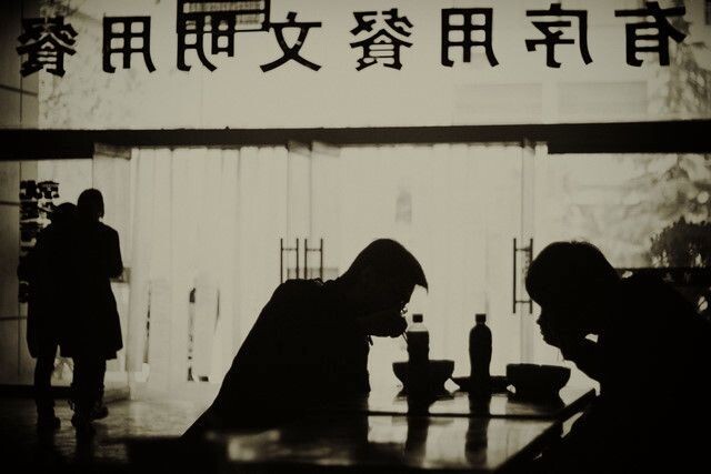 学校餐厅<br />
