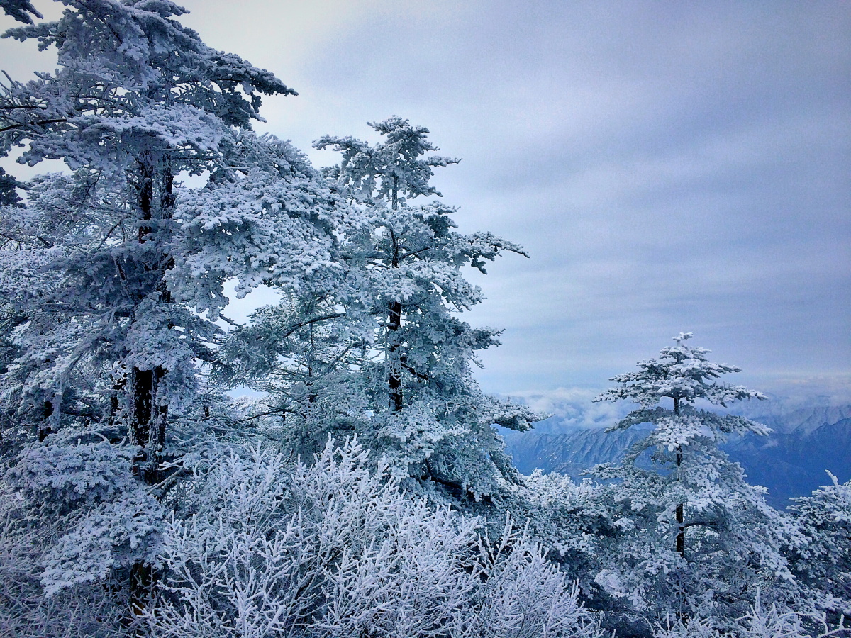 峨眉霁雪