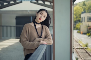 001