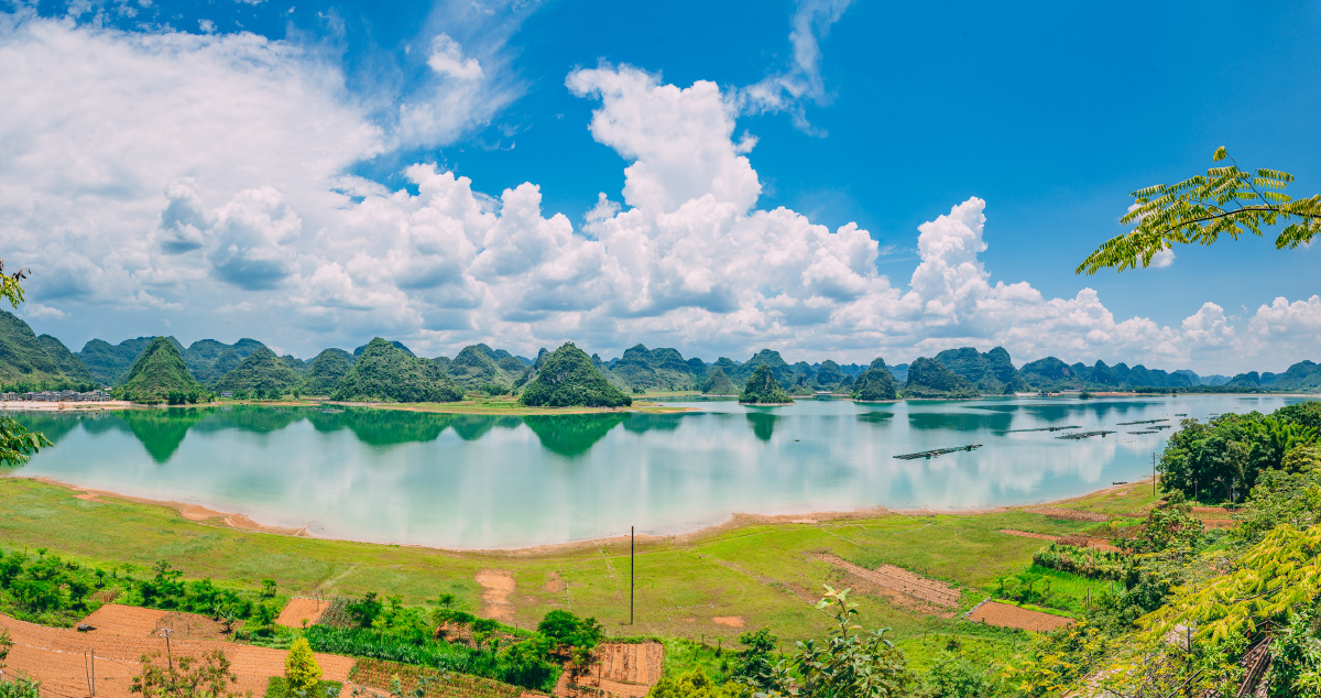 7月底的广西靖西渠洋湖1号观景台