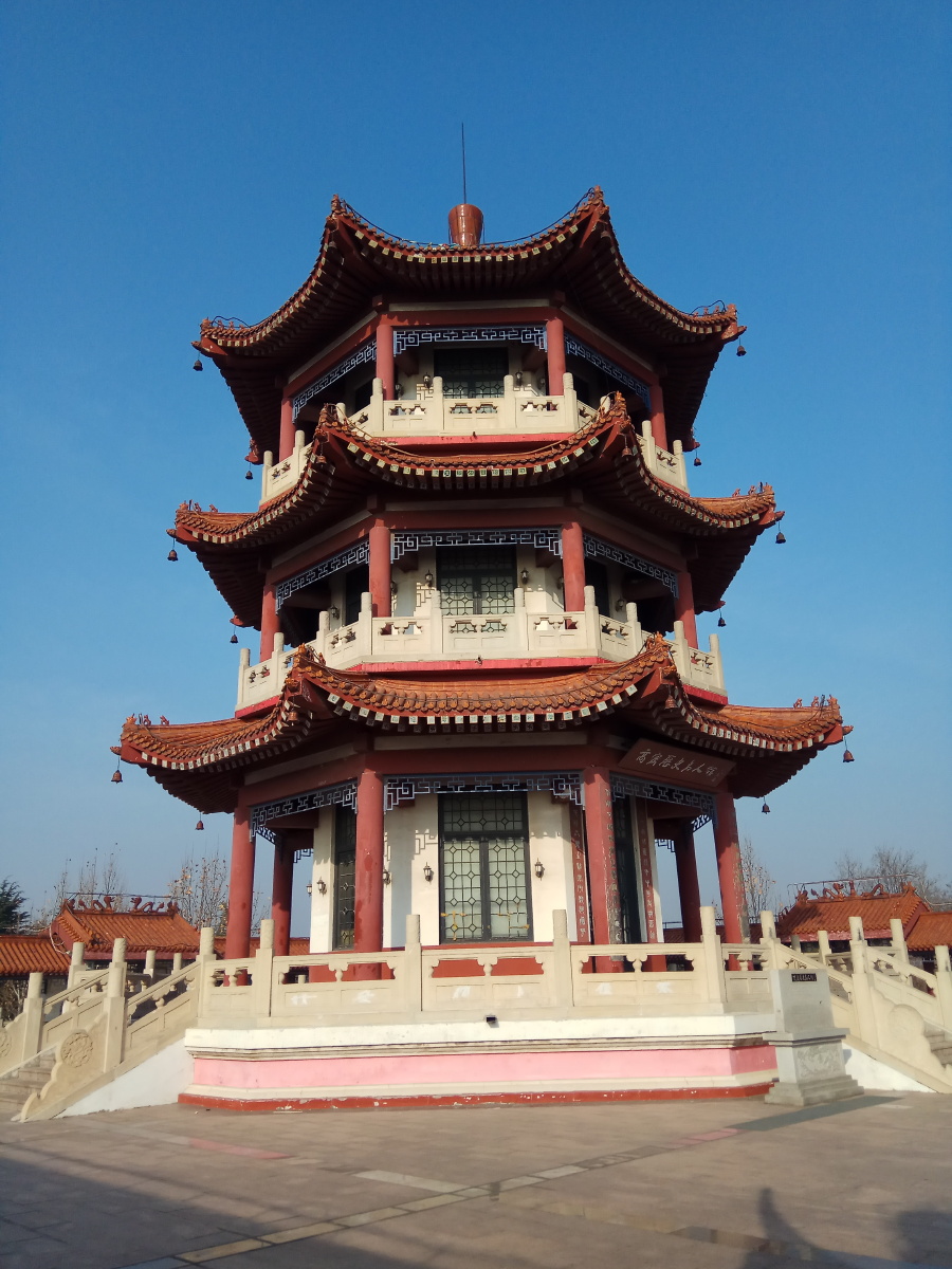 美丽辉煌的凤凰楼